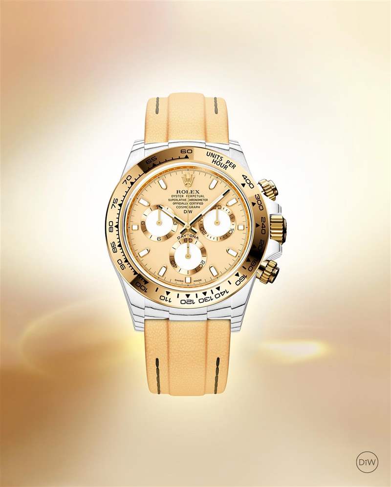 DiW又再改裝勞力士Daytona了，這次品牌使用另一種科技材質，以有別于碳纖維黑色調的白色風格搭配黃金零件，散發耀眼光芒。 （Source：Designa Individual）