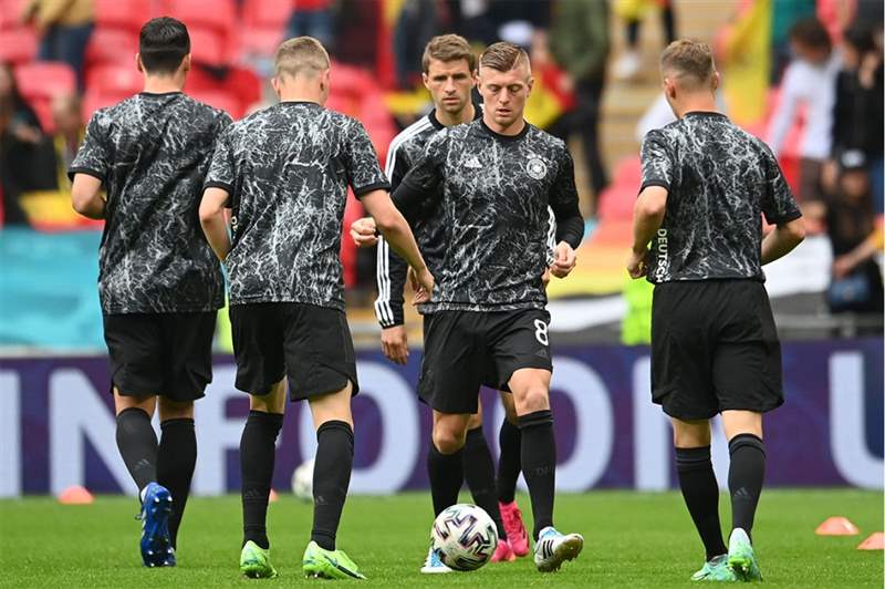 葡萄牙再奪歐國杯「冠軍」?細數歐國杯球員的名表價值-復刻表