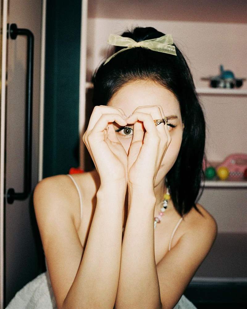 blackpink jisoo私服珠寶手表造型特搜！ cartier