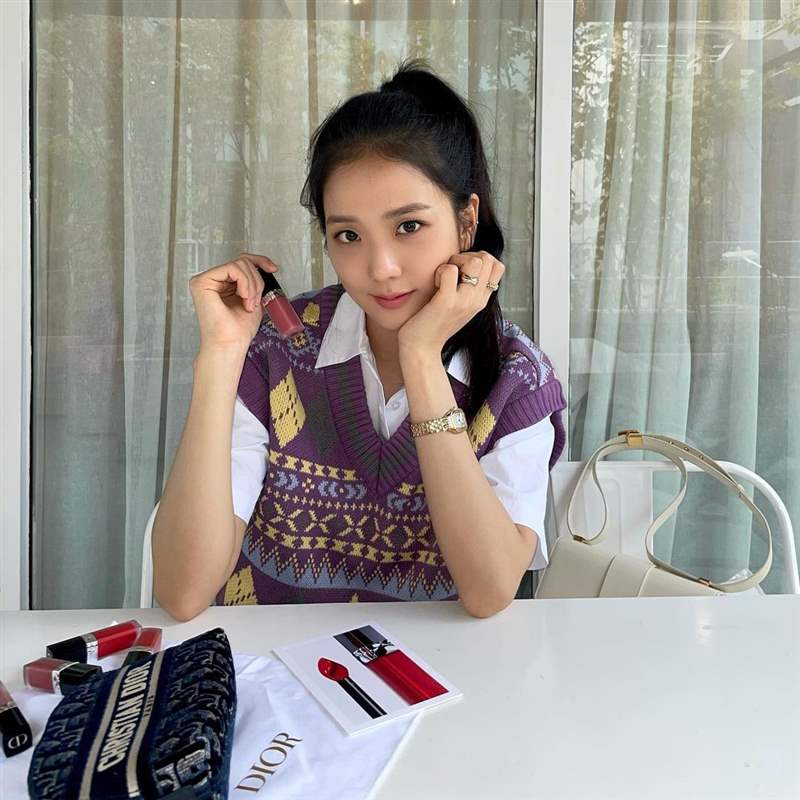 blackpink jisoo私服珠寶手表造型特搜！ cartier