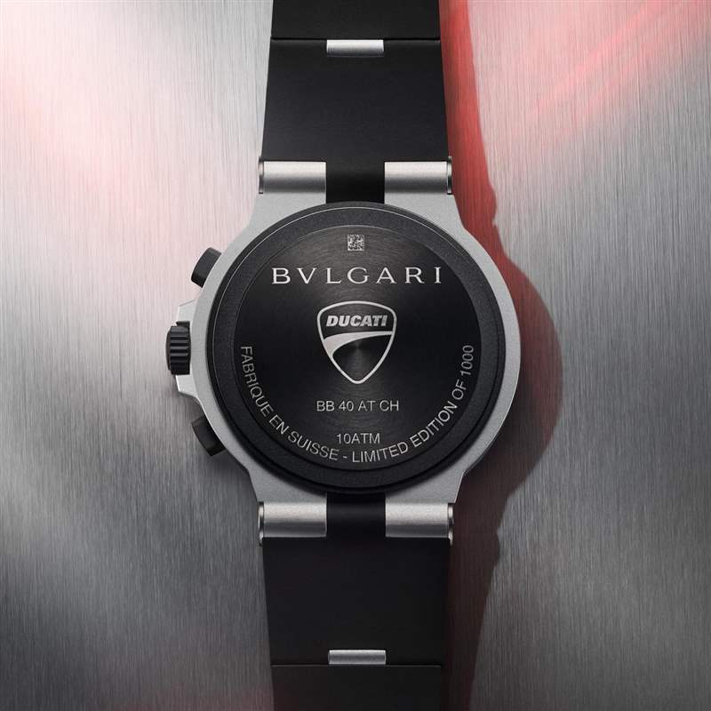 義大利血統(tǒng)強強聯(lián)手!寶格麗推出DUCATI聯(lián)名表-復(fù)刻表