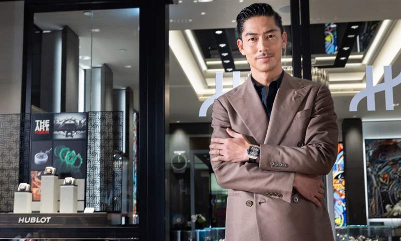 高階運(yùn)動方表這樣搭，怎一個瀟灑了得｜Hublot Square Bang Unico計(jì)時碼表