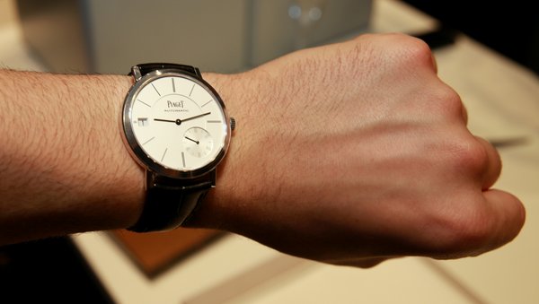 伯爵Altiplano Date 40毫米超薄腕表上手體驗(yàn)-復(fù)刻表