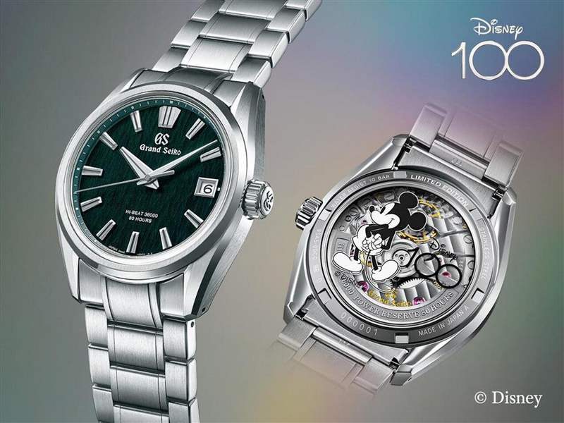 2023年為Disney迪士尼的100周年里程碑,GRAND SEIKO特別推出一款以SLGH011為基礎、限量100只的紀念表。 (GRAND SEIKO) GRAND SEIKO迪士尼100周年紀念表透明底蓋印黑白米奇限量100只-復刻表