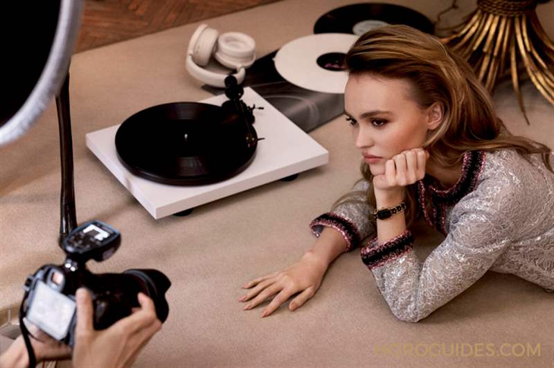 CHANEL - CHANEL Première腕表－原創款形象大使，為什么是Lily-Rose Depp？