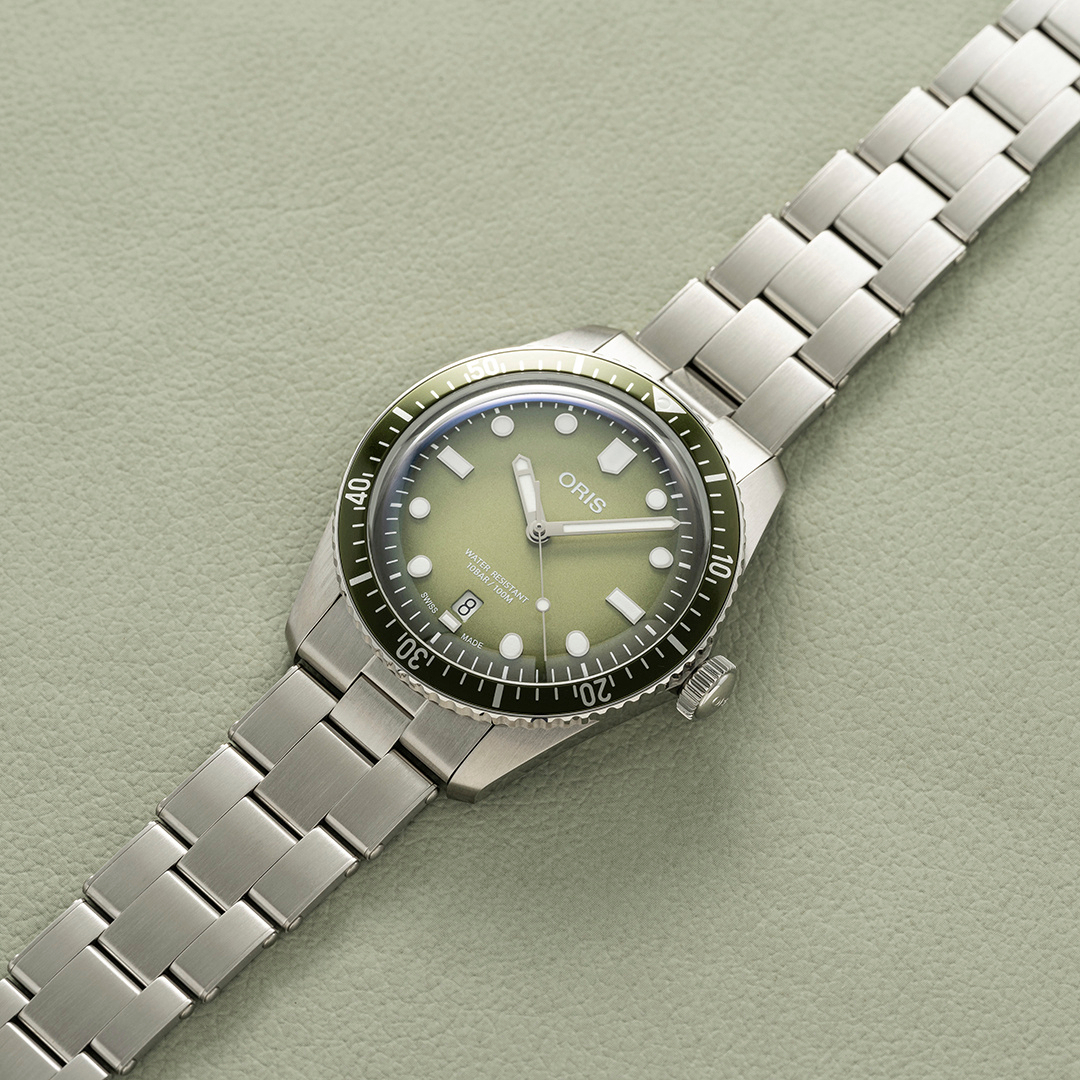 ORIS披上夏日森林綠,Divers Sixty-Five 40mm日期腕表新色現身-復刻表